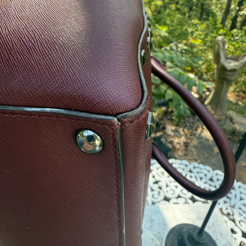 🍷✨ MICHAEL Michael Kors Burgundy Studded Leather Tote 👜 - Picture 10 of 12